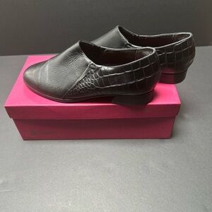 Munro Marteen Black Leather Croc Embossed Slip-On Loafers Women’s 10WW Comfort